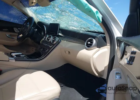 2016 Mercedes-Benz C 300 from USA, damaged, VIN 55SWF4JB5GU147053